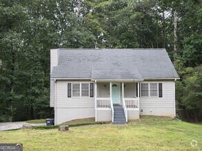 Building Photo - 3973 Woodland Cir SE