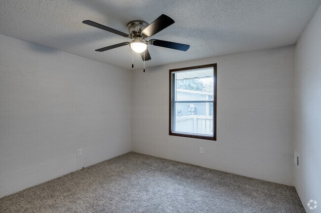 1BR, 1BA - 576SF - Bedroom - Wentworth