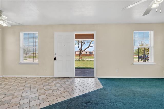 Building Photo - 509 W Cedar St