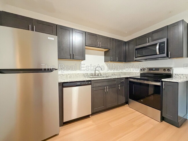 Photo - 310 Michelle Drive Townhome