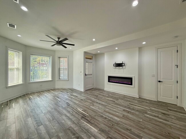 Building Photo - 2109 N Spaulding Ave