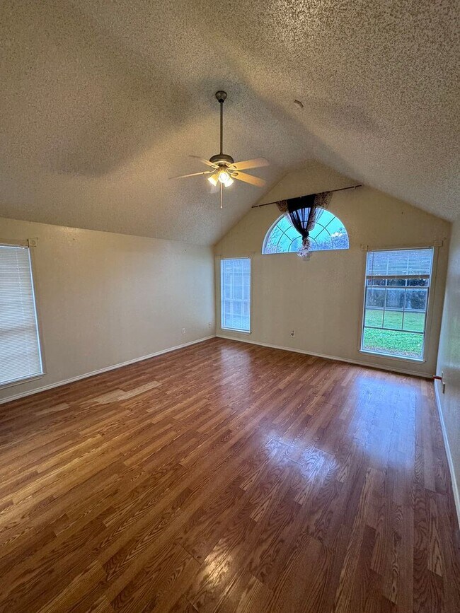 Foto del edificio - 4 Bedroom House in McKinney, TX