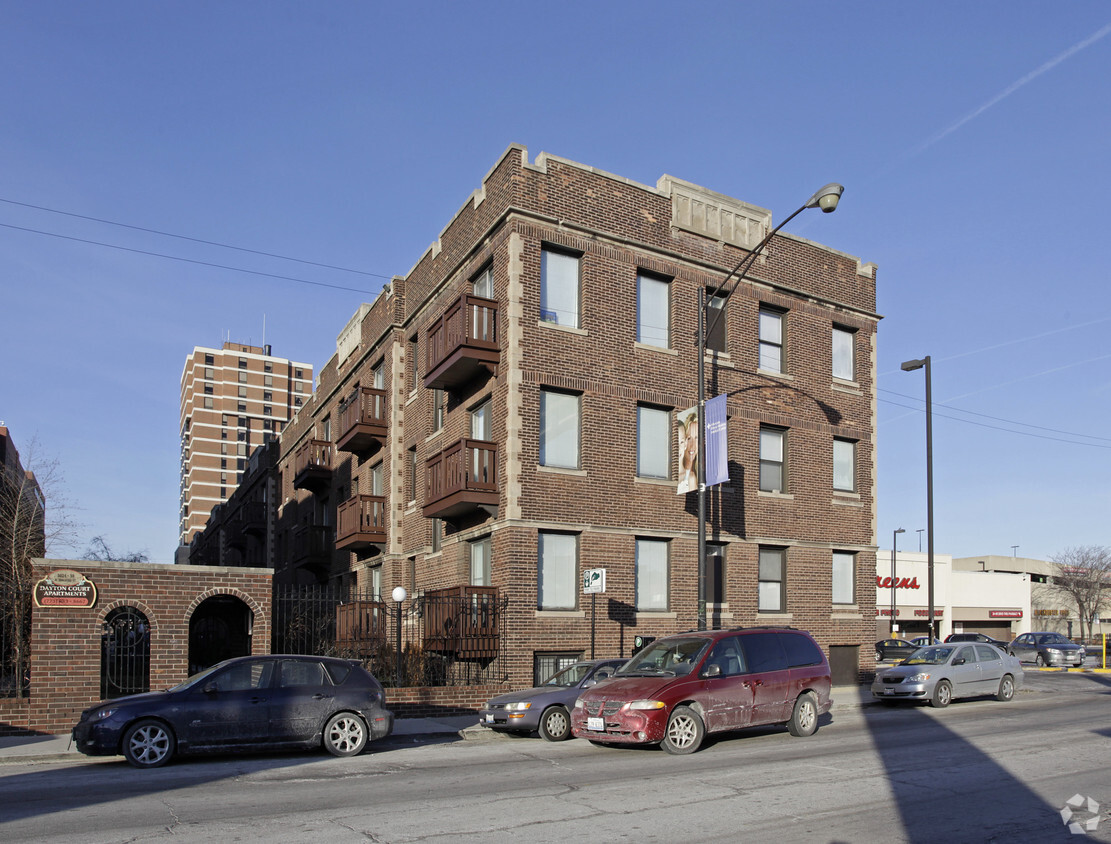 Primary Photo - Dayton Court Apartments