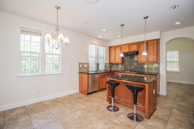 Building Photo - 4 Bedroom 3 Bathroom House | AMSI | Alexandr Metlinski