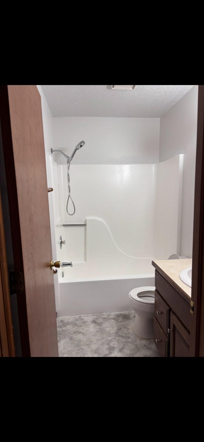 Foto del edificio - 315 E 2nd St