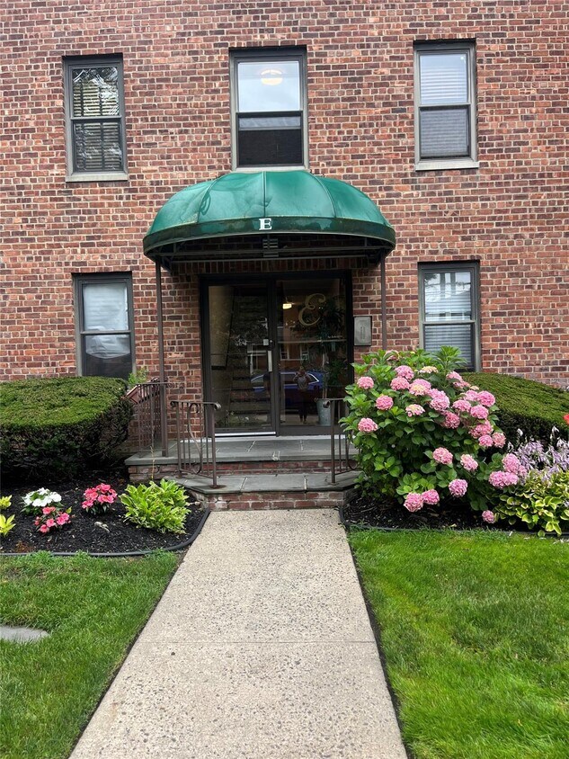 Foto principal - 320 Atlantic Ave