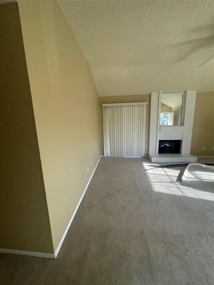 Foto del edificio - 2216 Millstone Dr