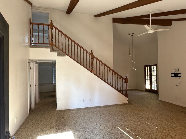 Building Photo - 3745 W. DAMSEN AVE - 2 BEDROOM 2 BATH - VI...