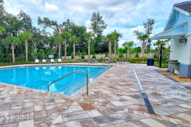 Foto del edificio - 4407 Paraglider Pl