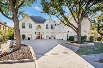 Building Photo - 2123 Hilton Head Dr