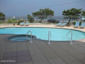 Building Photo - 525 Ocean Blvd