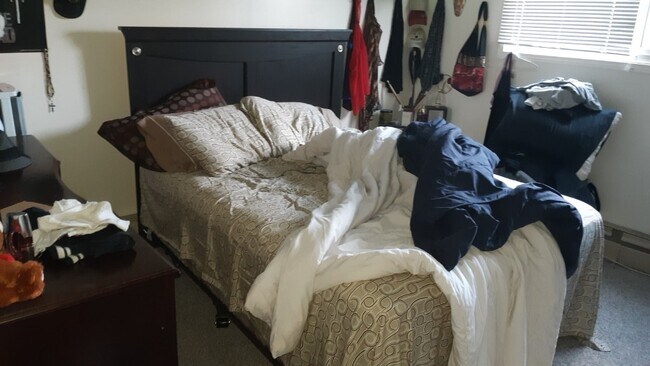 Photo du bâtiment - 0 Bed 0 Bath Unit in Red Deer, AB