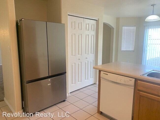 Building Photo - 4 br, 2.5 bath House - 5000 Kyler Road