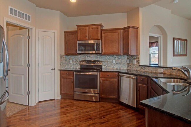 Building Photo - Stunning Ranch-Style Home for Rent with Sc...