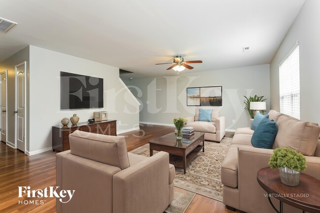 Building Photo - 6600 Maderia Ct