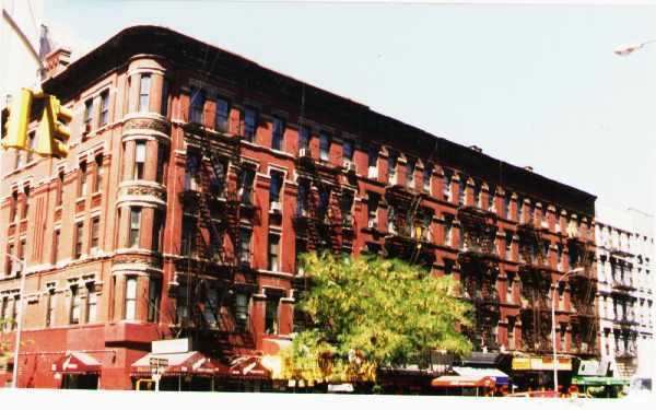 Building Photo - 402 W 50th St