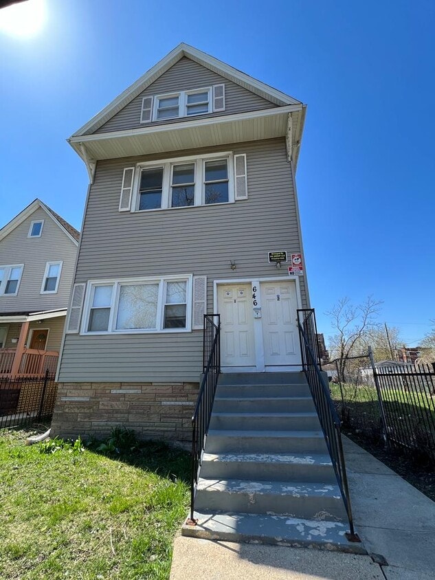 Photo - 646 N Long Ave (Chicago, IL)