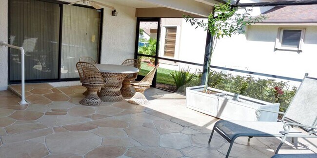 Foto del edificio - 8963 Old Pine Way