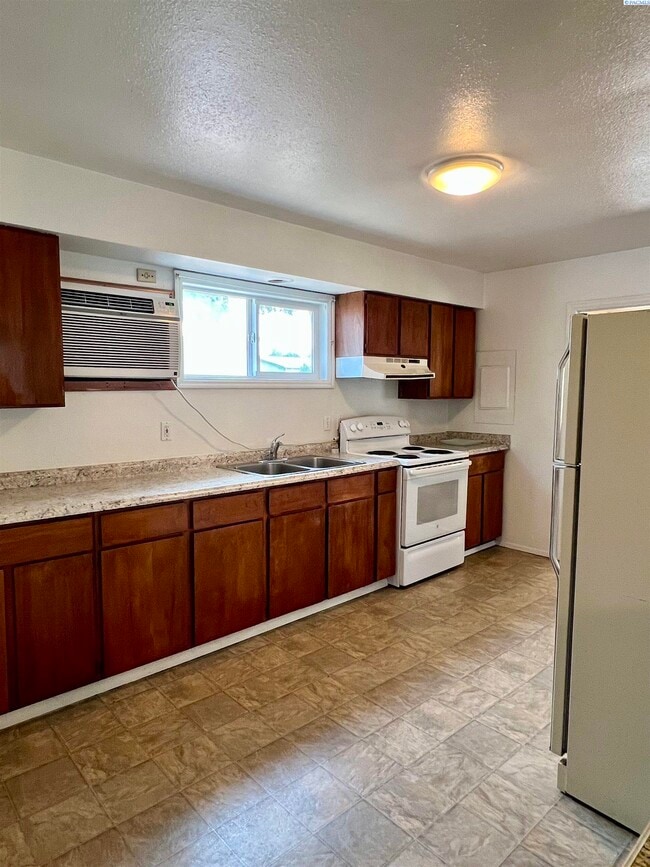 Foto del edificio - for rent 10th ave & Union area