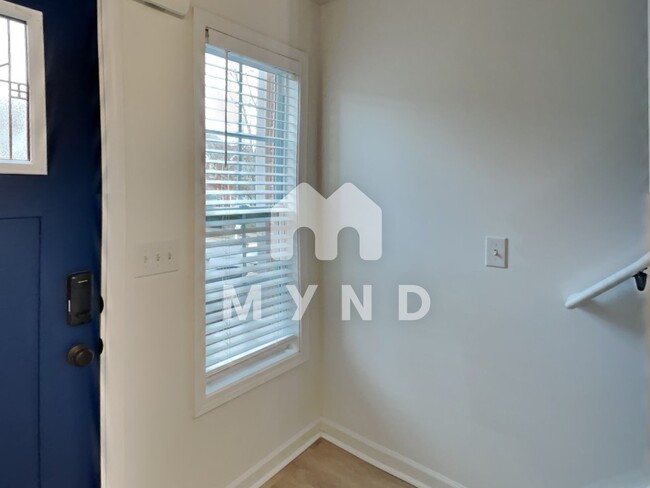 Building Photo - 6501 Snowbird Ln