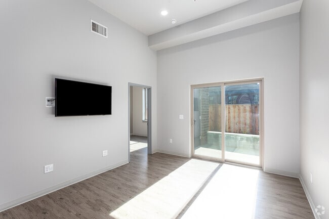 2BR, 2BA - 1,060SF - Spanish Peak Apartments