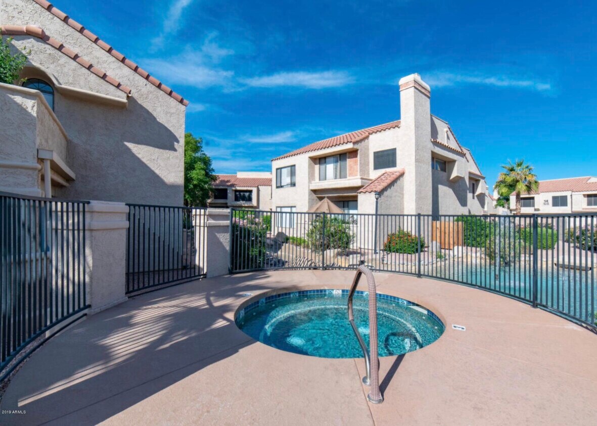 Foto principal - 10055 E Mountainview Lake Dr