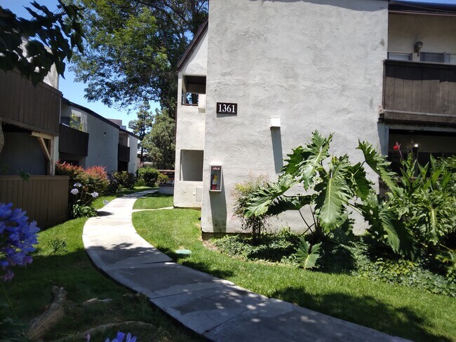 Foto del edificio - 1365 Caminito Gabaldon