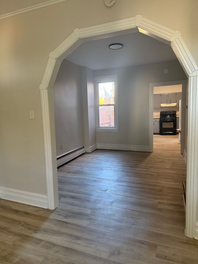 Building Photo - Spacious 3BR House in Columbia!