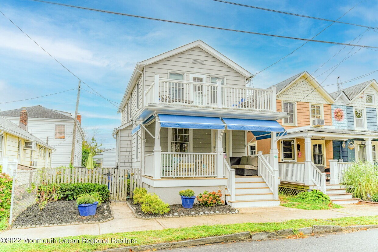 Primary Photo - 82 Franklin Ave