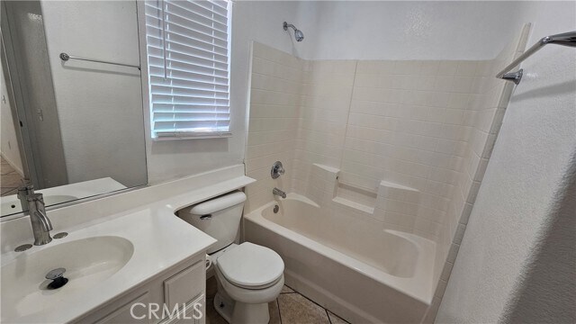 Foto del edificio - 1682 N Clyde St