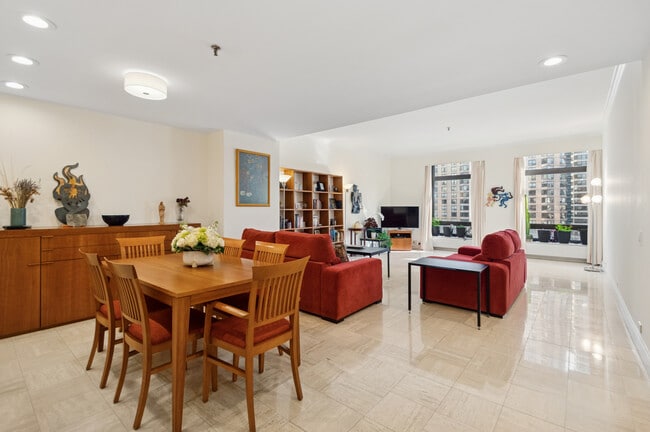 Foto del edificio - 680 N Lake Shore Dr