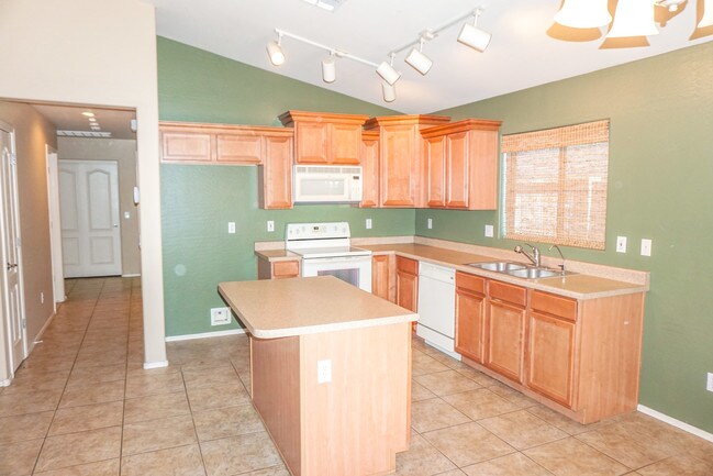 Foto del edificio - 1867 W Desert Canyon Dr
