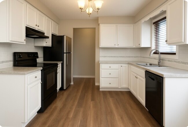 Building Photo - 14907 E 2nd Ave