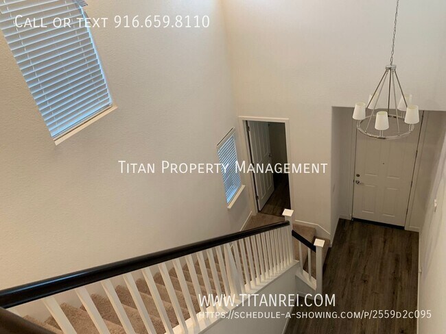Foto del edificio - 1033 Oakbriar Cir