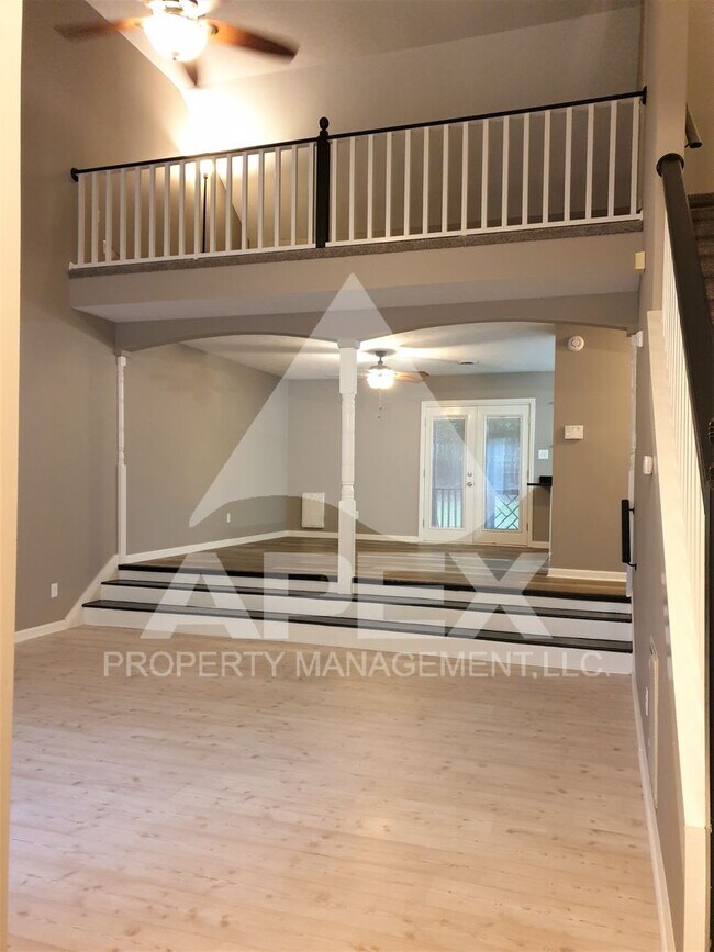 Foto del edificio - Beautiful 3 Bd 2.5 Ba Single Family Home in West Knoxville!!