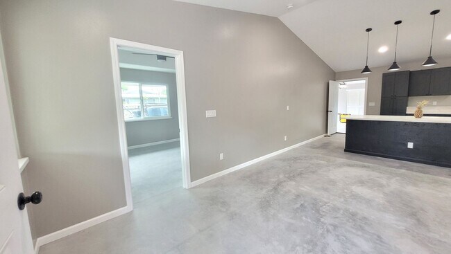 Building Photo - Brand New 3-Bedroom Home in Hawaiian Paradise Park