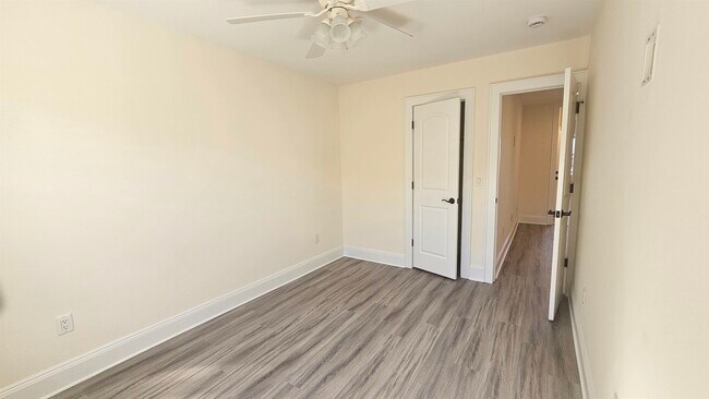 Foto del edificio - 9103 Bergenwood Ave