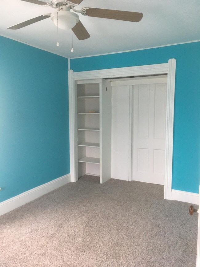 Building Photo - 428 7th St SW