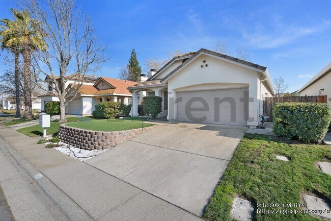 Building Photo - 1918 Ajay Dr