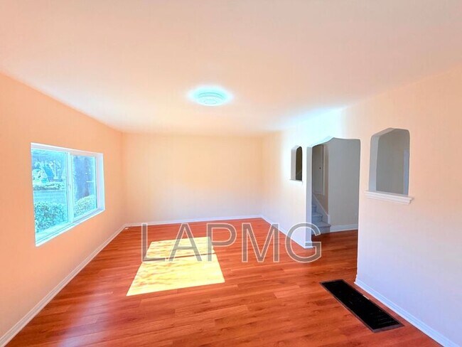 Foto del edificio - 714-716 El Centro Street