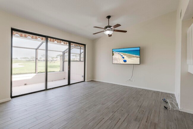 Foto del edificio - 493 Prestwick Cir