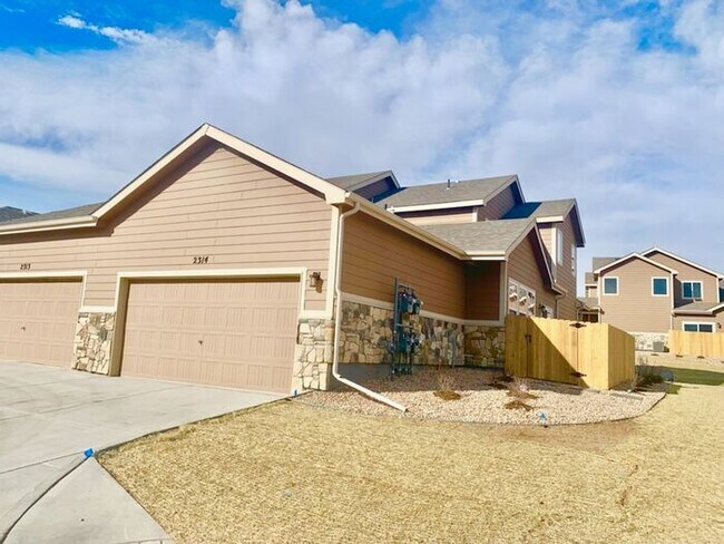 Foto del edificio - 3 Bed, 2.5 Bath Townhome in West Greeley. ...