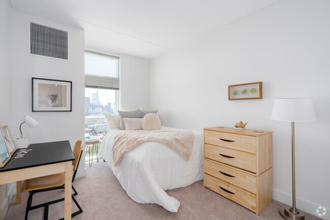 3BR, 2BA - The Nest at 1324, Luxury Student Housing Apartments