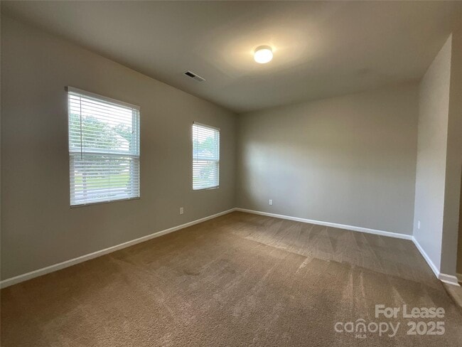 Building Photo - 9143 Magnolia Lily Ave