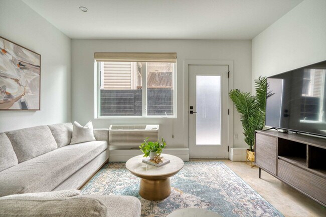 Foto del edificio - 4980 N Vancouver Ave