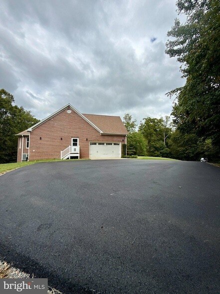 Foto del edificio - 11325 Wicomico Oaks Pl