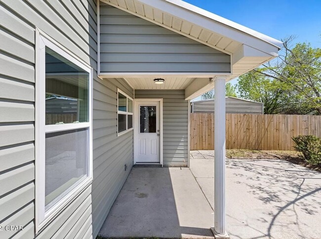 Foto del edificio - Beautifully Renovated 3B/2Bth Townhome