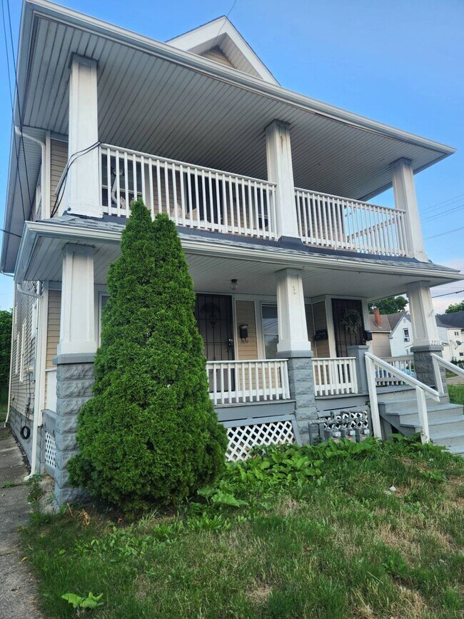 Foto del edificio - 2231 W 104th St