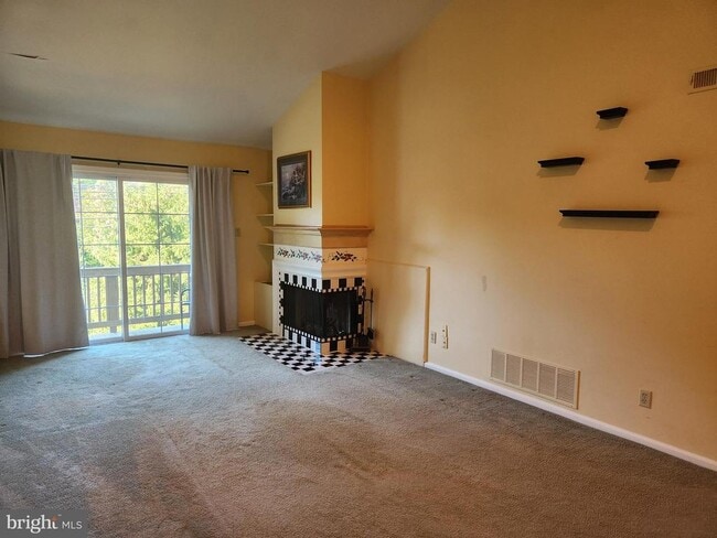 Building Photo - 22016 Beacon Hill Dr