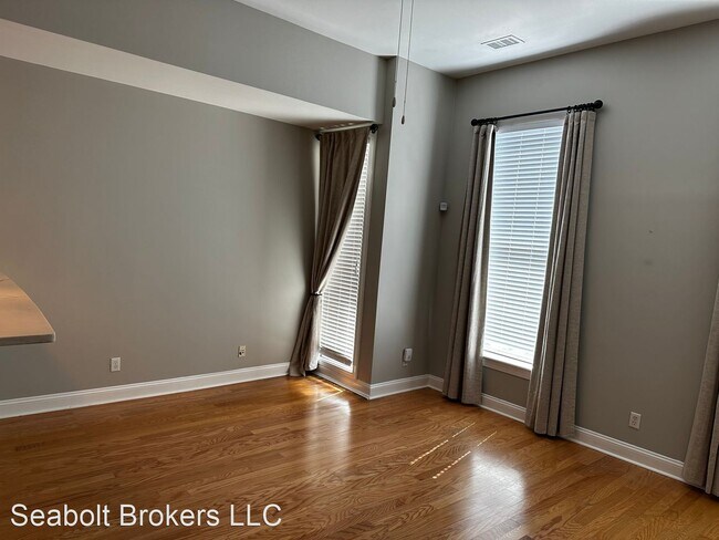 Building Photo - 1 br, 1 bath House - 302 Lorch St. Apt # 104